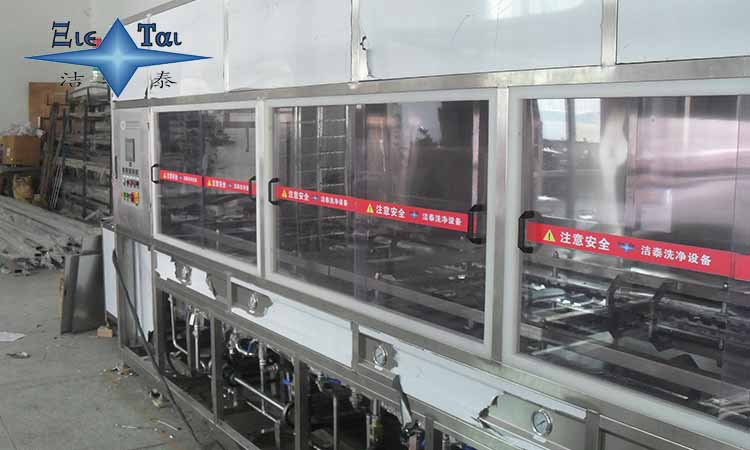 工業(yè)超聲波清洗機(jī)對(duì)汽車行業(yè)的貢獻(xiàn)，你知道多少？