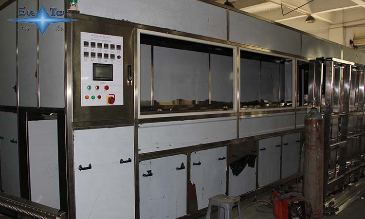 超聲波清洗機(jī)的清洗槽是哪些材質(zhì)？清洗溫度多少度適宜？