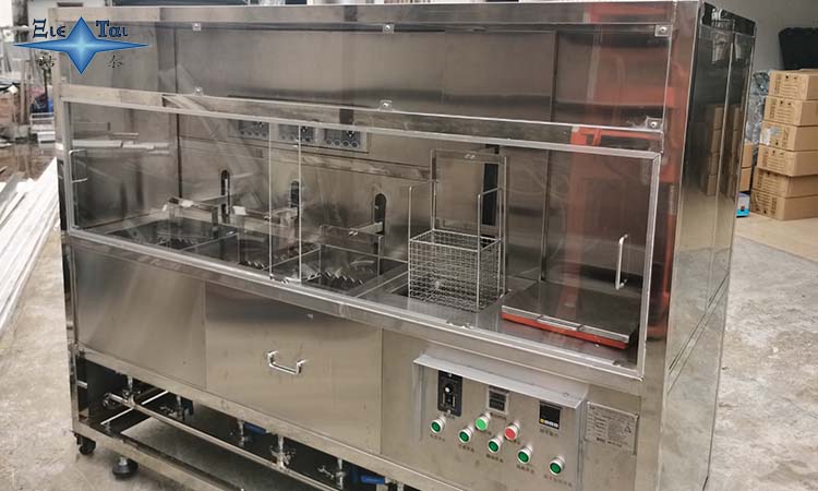 如何避免影響玻璃面板清洗效果？