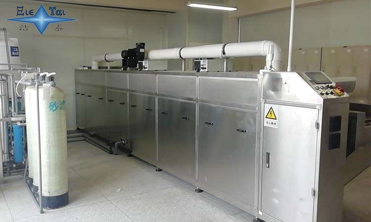 購買超聲波清洗機時需要查看哪些參數(shù)？又是如何完成清洗工作？