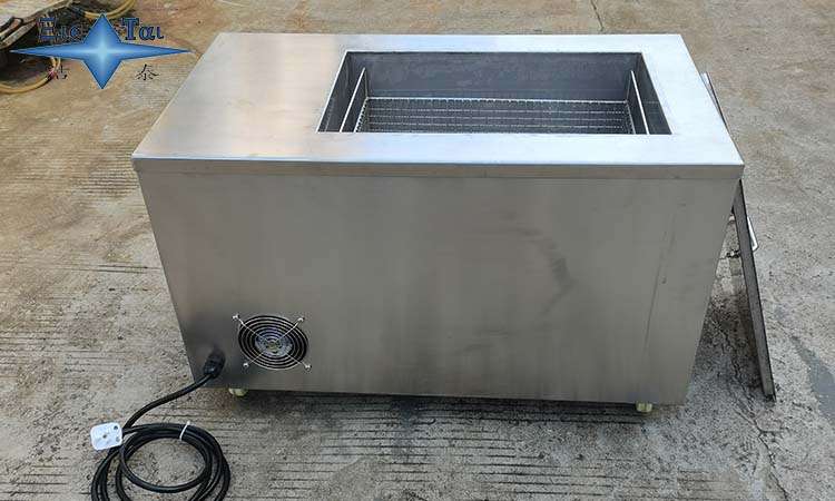 超聲波清洗機(jī)的清洗技術(shù)特點(diǎn)是什么？