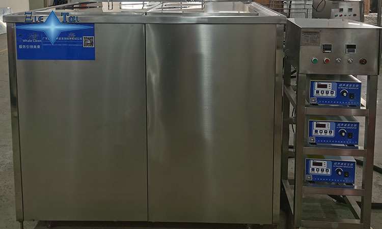 超聲波清洗機(jī)在塑料行業(yè)的應(yīng)用，如何去除各種污漬？