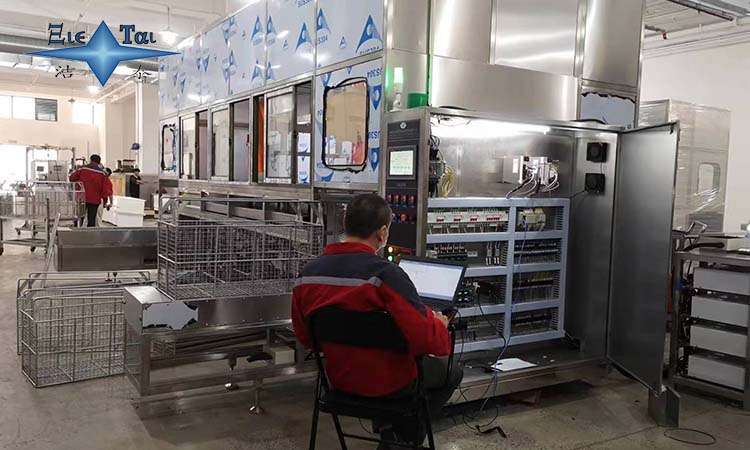 超聲波清洗機在半導體制造行業(yè)中的應用及優(yōu)勢分析