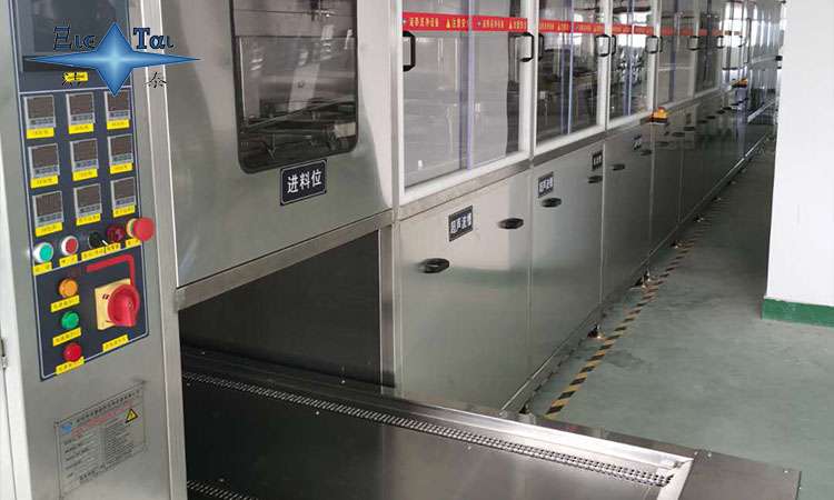 電子行業(yè)中超聲波清洗機(jī)的關(guān)鍵應(yīng)用與技術(shù)優(yōu)勢(shì) 電子行業(yè)中超聲波清洗機(jī)的關(guān)鍵應(yīng)用與技術(shù)優(yōu)勢(shì)