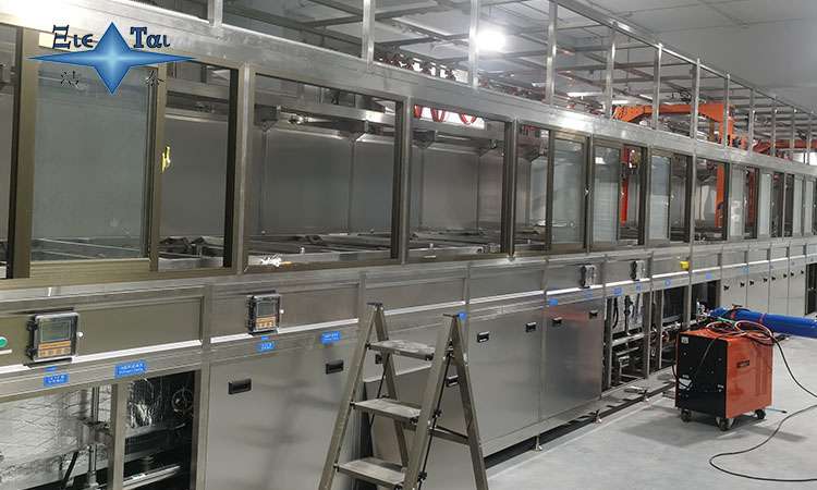 超聲波清洗機(jī)如何有效去除油污：原理、方法與適用清洗劑選擇