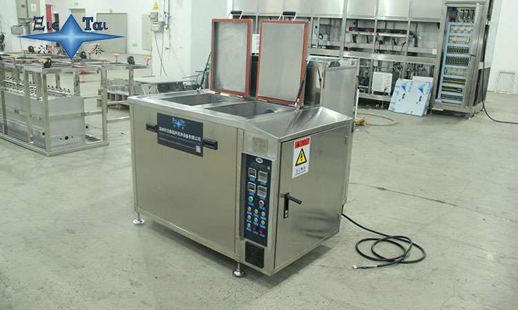 為什么超聲波清洗機(jī)有溫度？揭秘溫度對(duì)清洗效果的關(guān)鍵作用