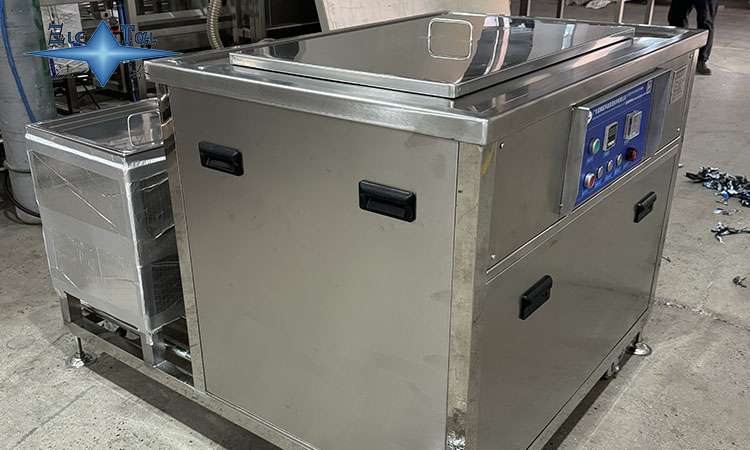 超聲波清洗機為什么能“撕裂”錫紙？揭秘空化效應(yīng)的威力與禁忌